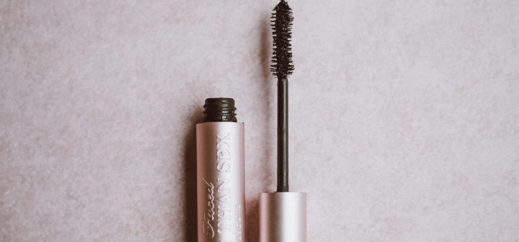 Top 5 Mascaras to Achieve Long and Luscious Lashes