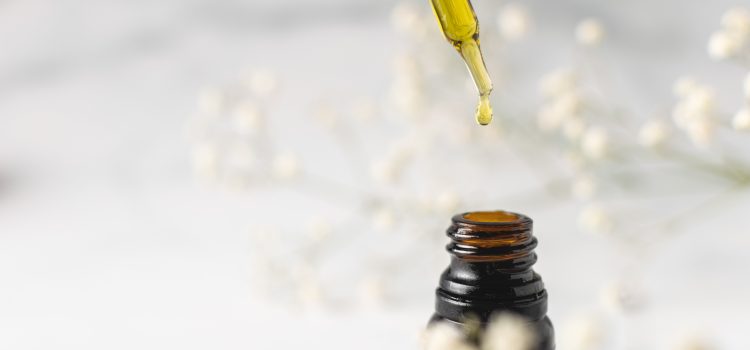 Unlocking the Power of Natural Ingredients: Why Facial Oils are a Must-Try for All Skin Types