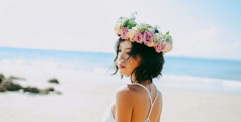 Barefoot Beauty: The Best Beach Wedding Dresses for a Casual Vibe