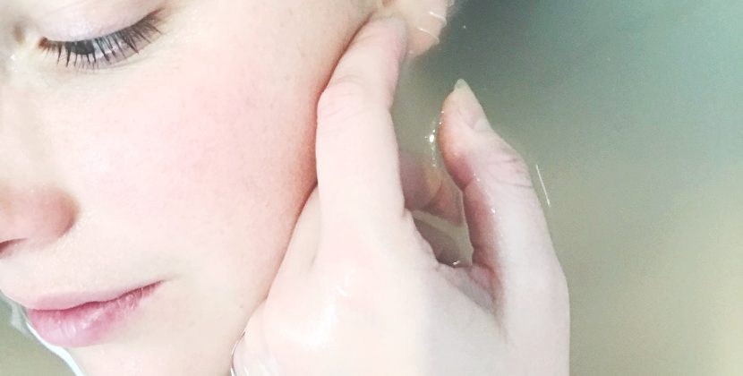 Oil’s Well That Ends Well: The Amazing Benefits of Facial Oils for Hydration and Glow