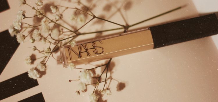 The Ultimate Guide to Applying Concealer: 5 Simple Steps