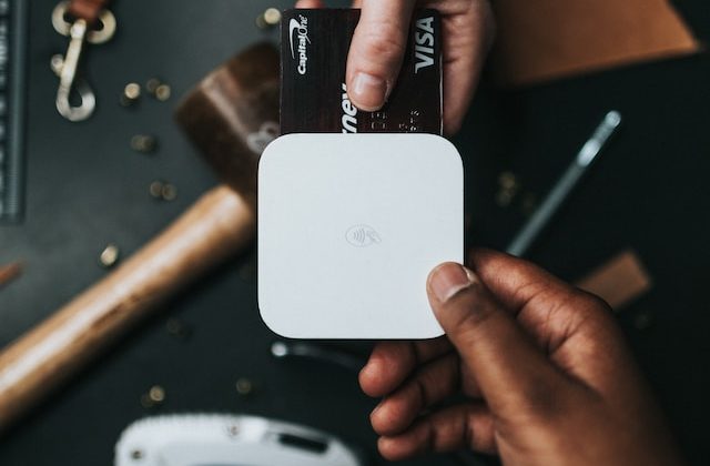 From Storefronts to Screens: The Evolution of American Consumerism in the Digital Age