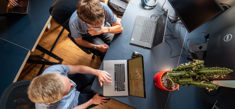 How Middle Managers Enable the Growth of Remote Work and Independent Contractors