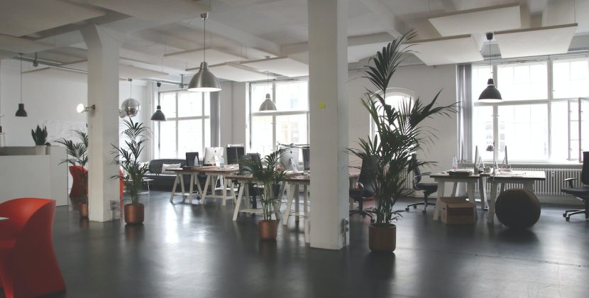 Adapting to Change: How AI is Shaping the Modern Workforce and its Challenges