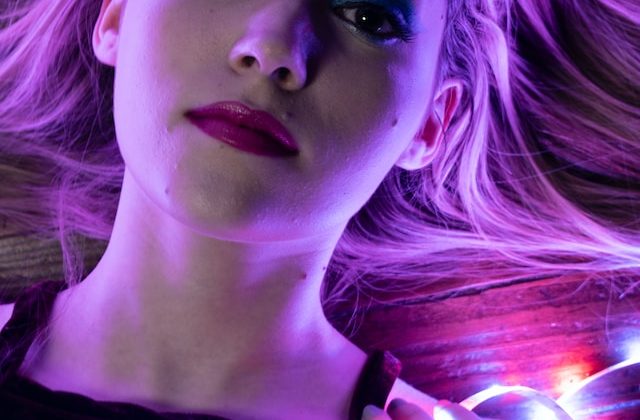 Festive Makeup Ideas to Sparkle All Season Long