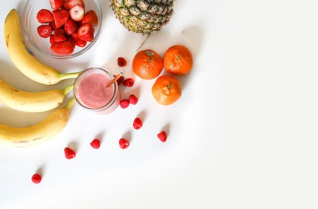 Role of Protein in Athletic Performance While Traveling