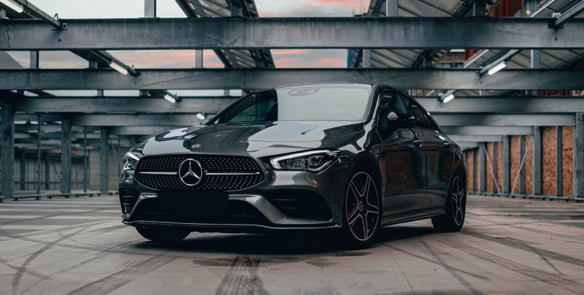Luxury Sedan Face-Off: Comparing the 2024 BMW 5 Series and Mercedes-Benz E-Class – Who Comes Out on Top?