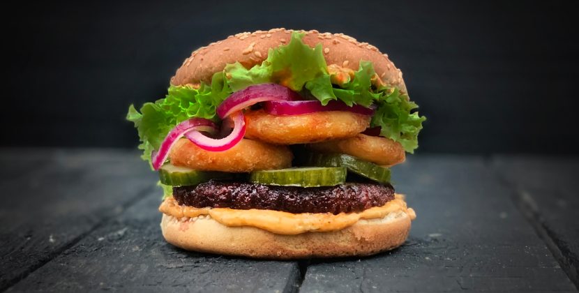 Breaking Boundaries: New Plant-Based Burger Offers Beef-Like Taste and Experience!