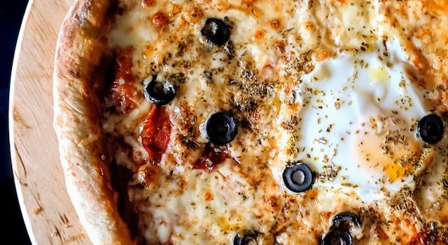 From Haven to Home: Recreate the Flavors of New Haven with a Homemade Pizza Masterpiece