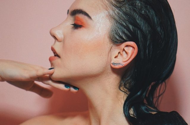 The Truth About Straightening Wet Hair: Why Experts Warn Against It