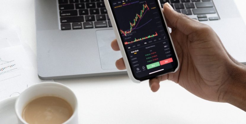 Investor Jitters: Stocks Begin with a Downturn Ahead of Fed Announcement