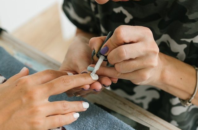 From Ombre to Gradient: Master the Art of Color Blending on Your Nails