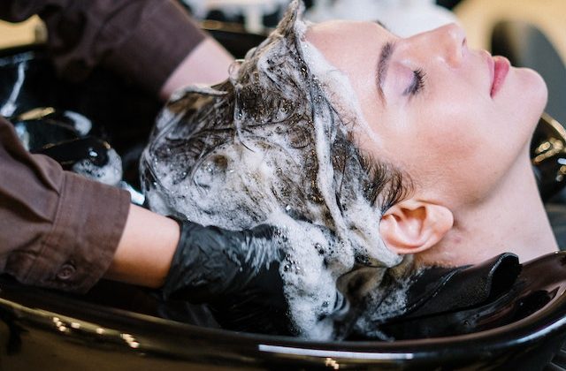 Sulphate Free Shampoo: The Latest Doctor-Recommended Haircare Trend