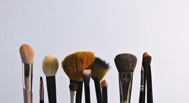 Expert Advice: When to Replace Your Makeup Brushes for Optimal Results