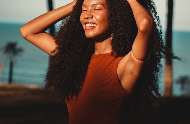 Say Goodbye to Oily Skin: Tips to Reduce Sebum in the Heat