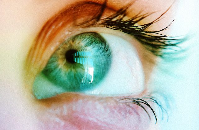 The Truth About Castor Oil and Lash Growth: A Dermatologist’s Perspective