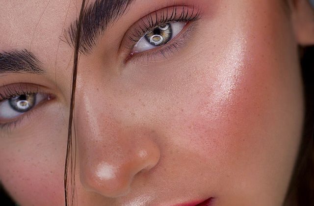 Make a Splash with Waterproof Makeup: Tips from the Pros