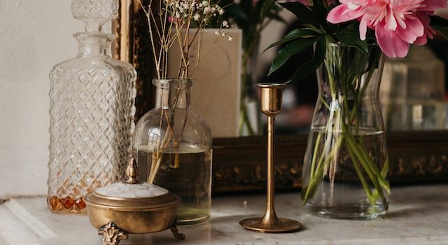 The Do’s and Don’ts of Using Essential Oils Safely in Aromatherapy