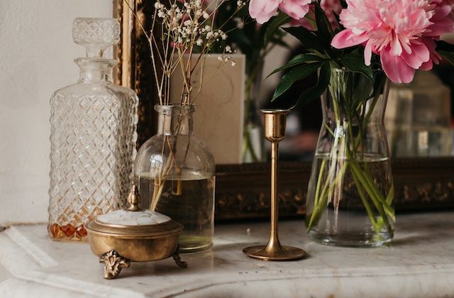 The Do’s and Don’ts of Using Essential Oils Safely in Aromatherapy