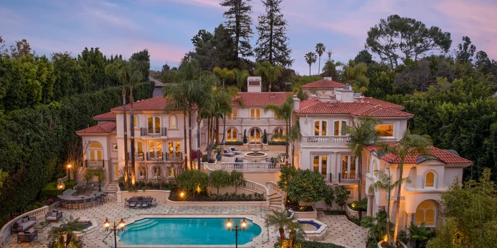 Celebrity Homes, Market Booms: The Impact on Real Estate