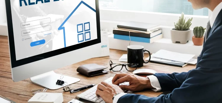 Tech-Savvy Realtors: Real Estate Agents’ Evolution in a Digital World