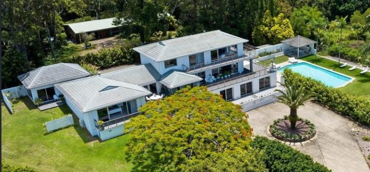 Fashion Icon Wayne Cooper Secures Dream Home at Auction