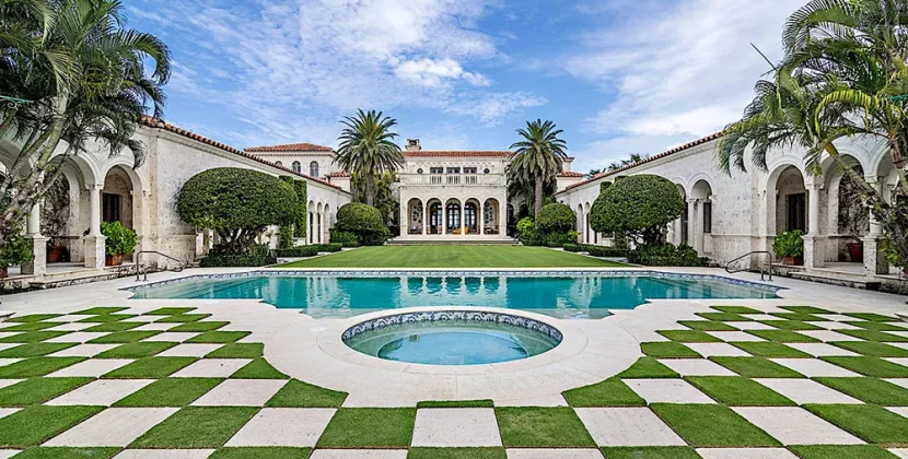 Palm Beach Island houses