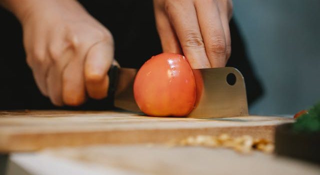 Masterful Cutting Board Techniques for Food Enthusiasts