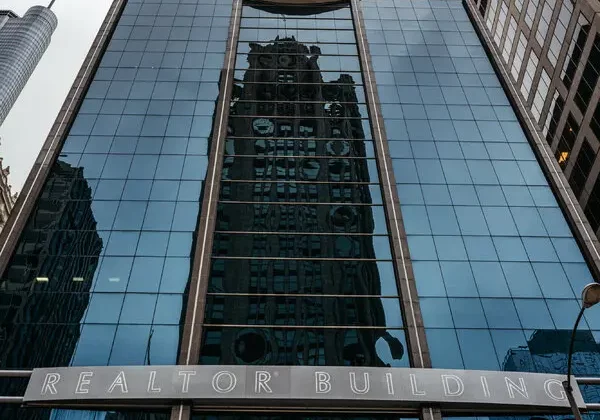 Brokerages Leave Influential Realtor Association