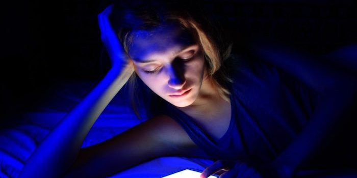 Blue Light Blues: Navigating the Potential Harm to Your Skin’s Radiance