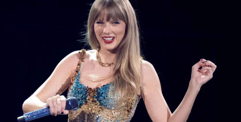 Taylor Swift, '1989', replica, original album, sales,