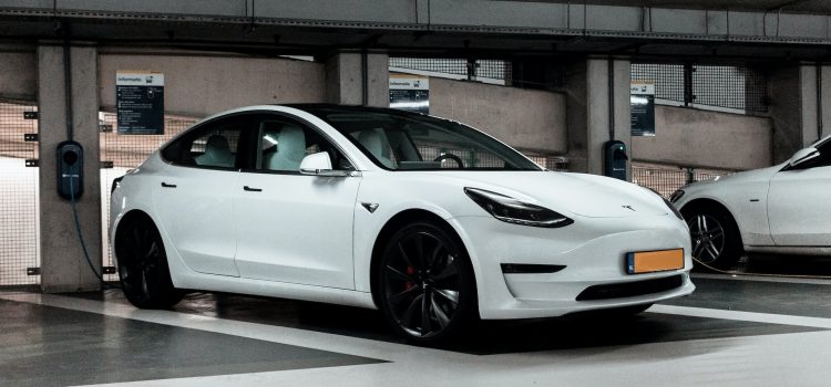 Unraveling the Distinctions Between EV, BEV, PHEV, and HEV