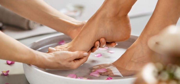 Unveils the Magic of Green Tea Soak to Elevate Your Pedicure Game