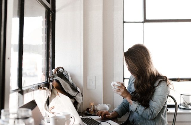 American Classrooms with Virtual Teaching Solutions