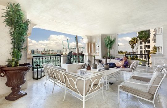 Canvas and Concrete: Zachary Balber Subverts Miami’s Real Estate Landscape through Artistic Intervention