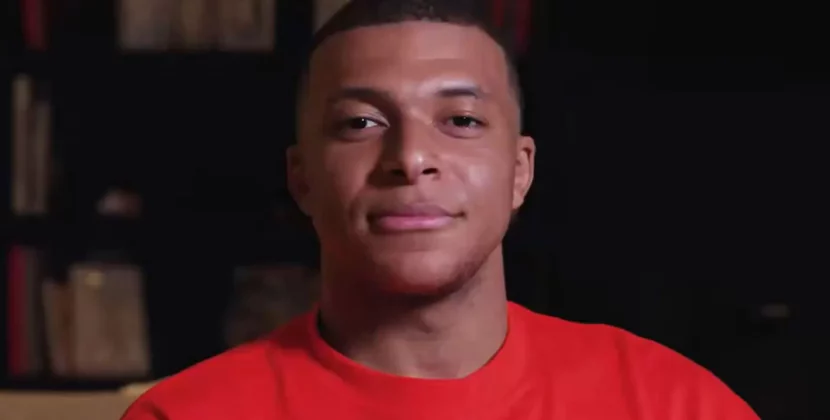 Kylian Mbappe Receives Mixed Farewell from Paris Saint-Germain Fans: Reactions Reflect Club's Turbulent Season