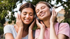 Music Streaming Platforms Adapting Listener Preferences