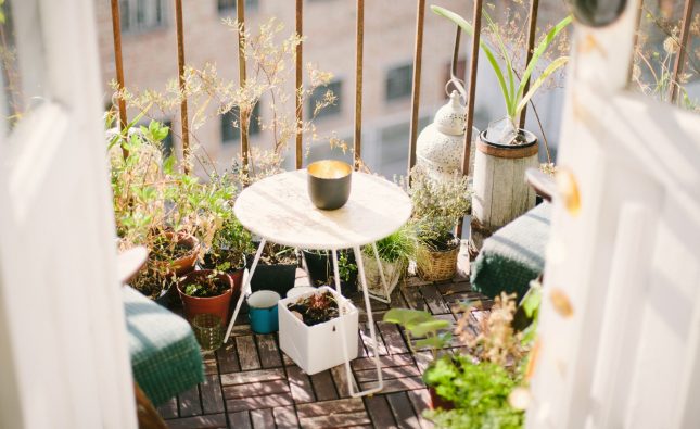 How to Create a Relaxing Balcony Space