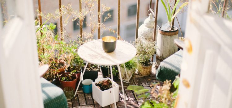 How to Create a Relaxing Balcony Space