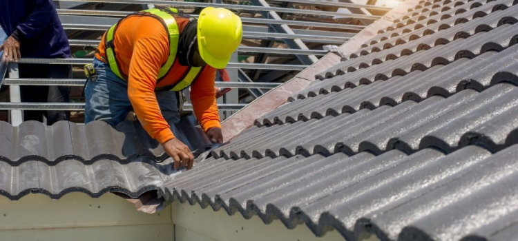 When to Replace Your Roof: Signs, Materials & What to Expect
