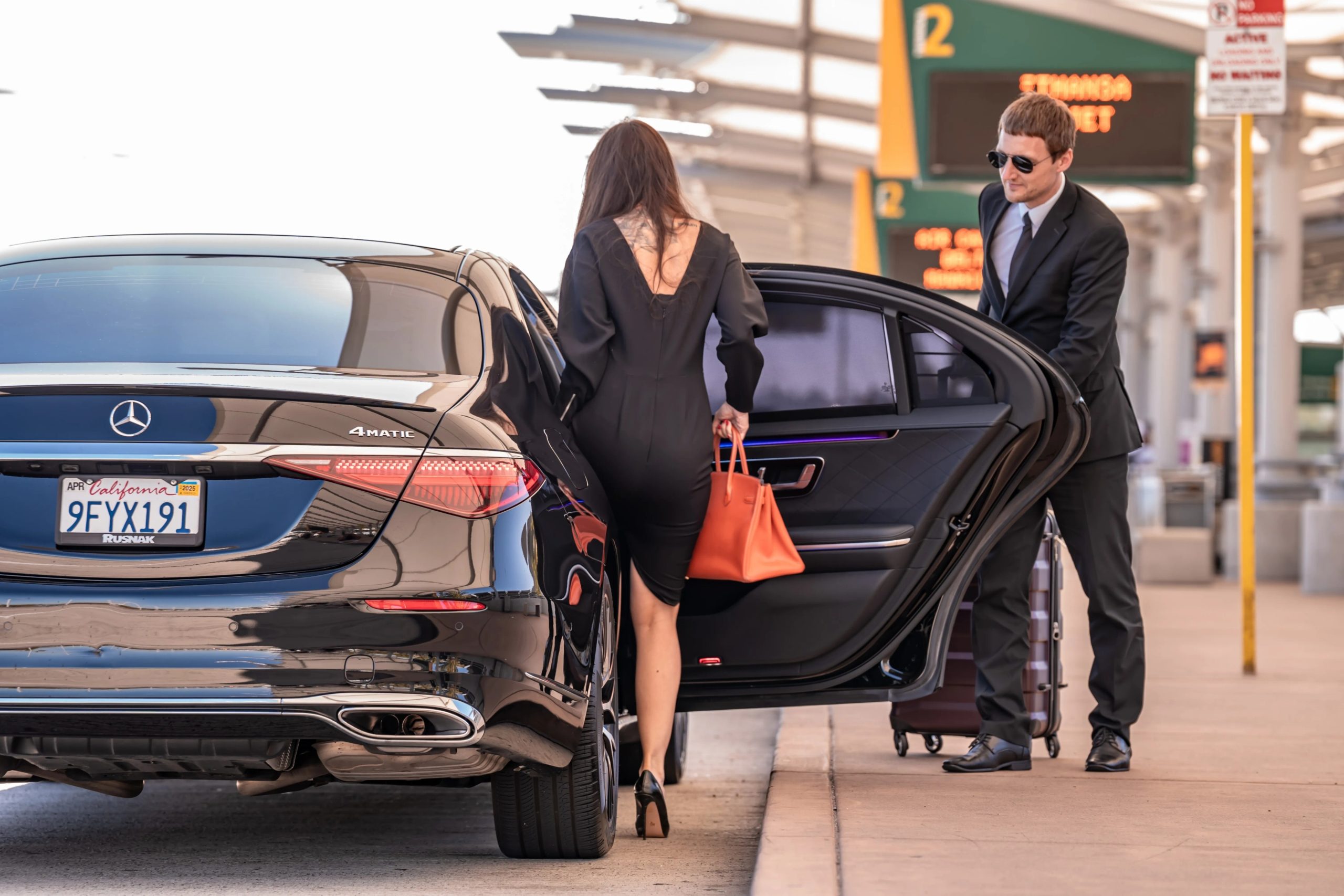 Limousine Service Los Angeles for Airport Transfers